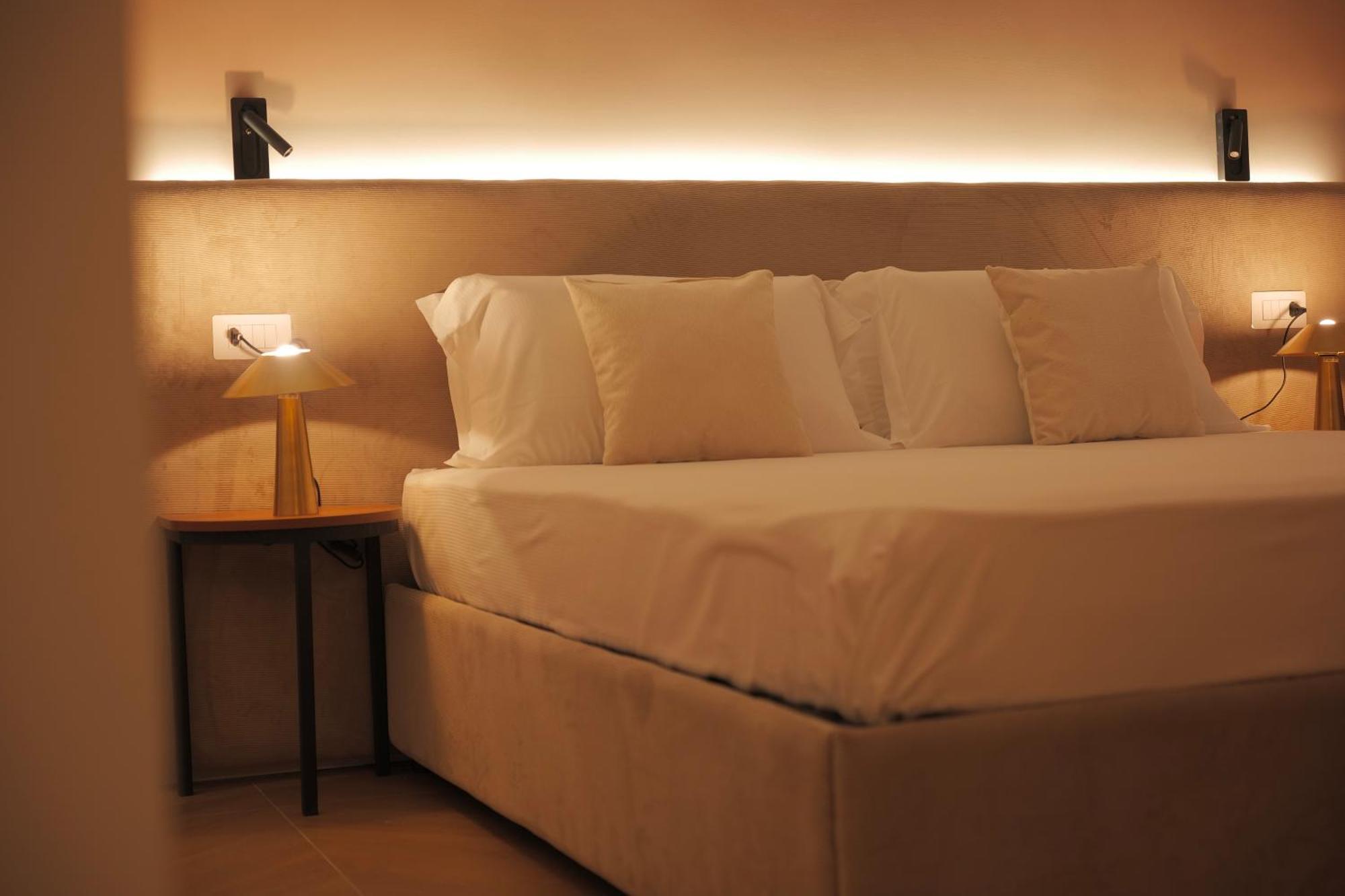 Toledo Luxury Rooms - Lr Collection نابولي المظهر الخارجي الصورة