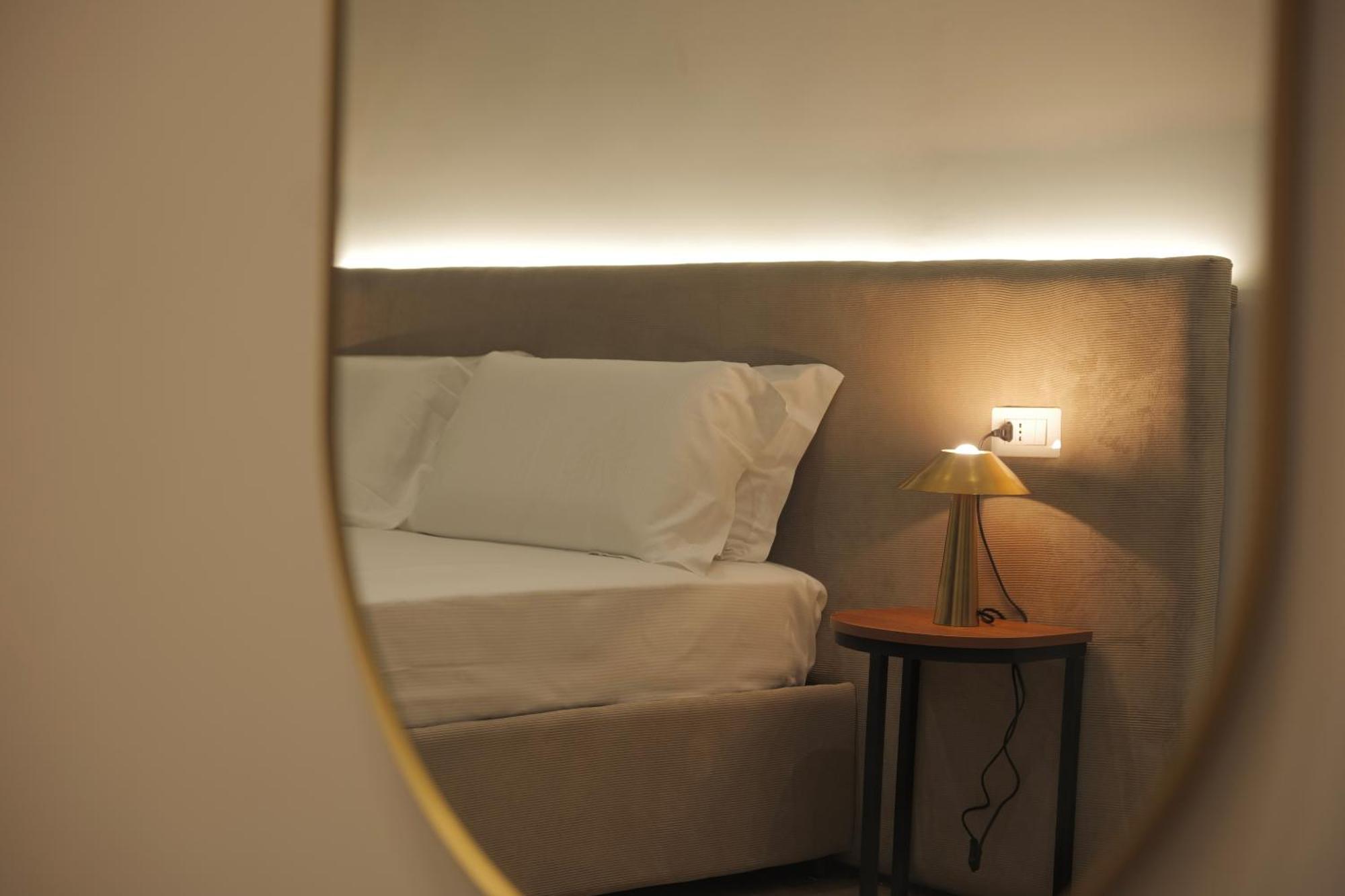 Toledo Luxury Rooms - Lr Collection نابولي المظهر الخارجي الصورة