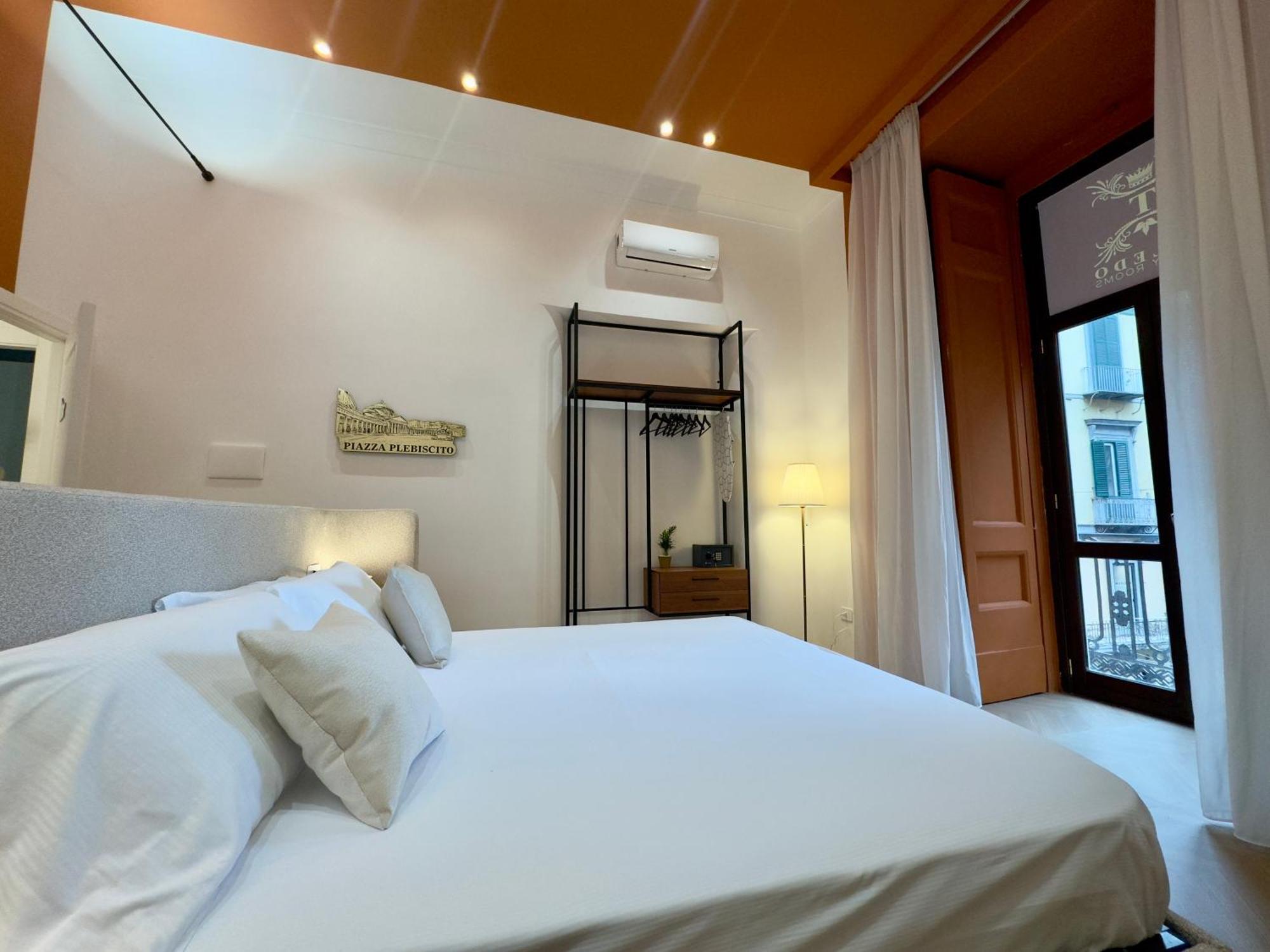 Toledo Luxury Rooms - Lr Collection نابولي المظهر الخارجي الصورة