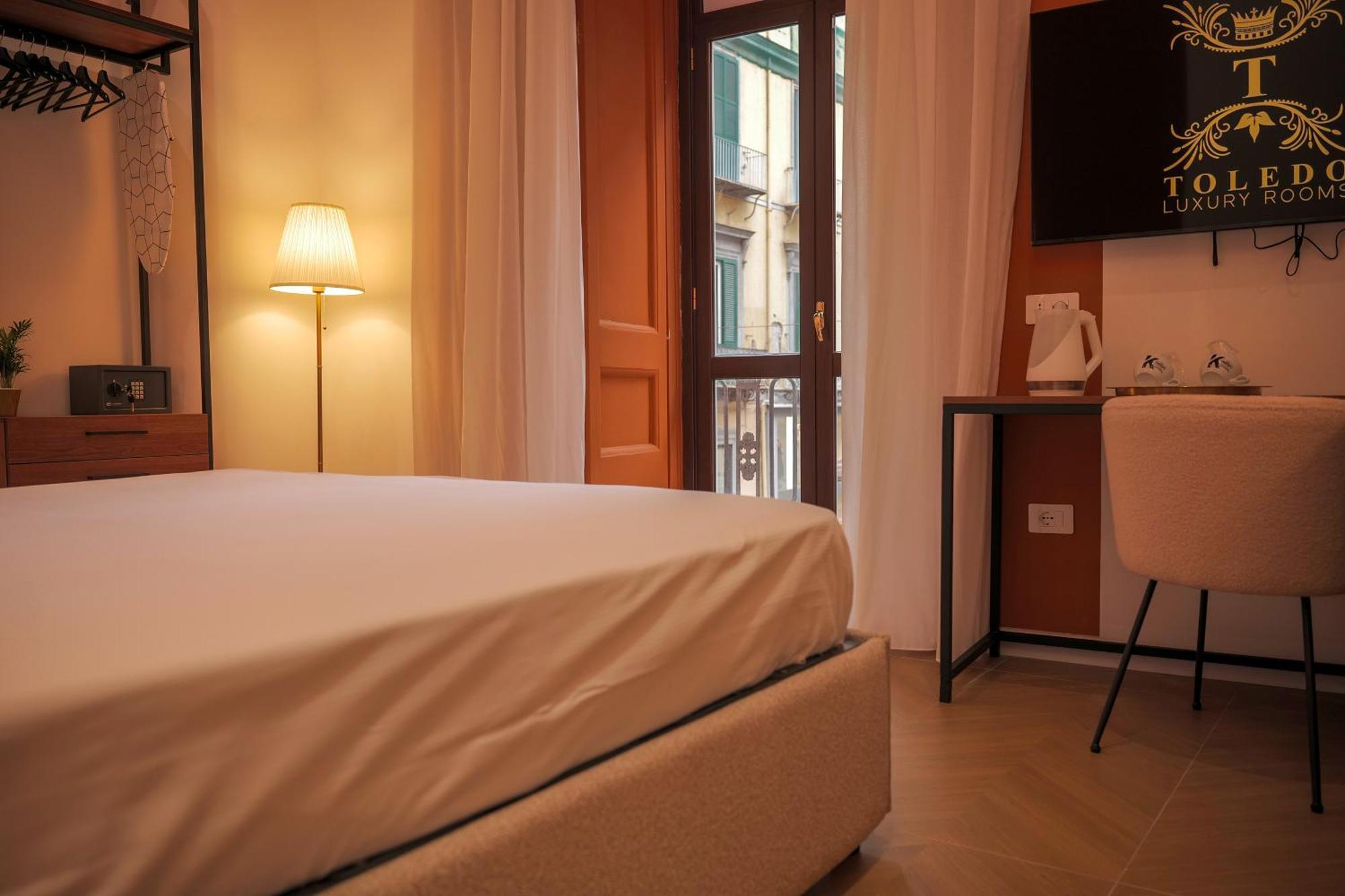 Toledo Luxury Rooms - Lr Collection نابولي المظهر الخارجي الصورة